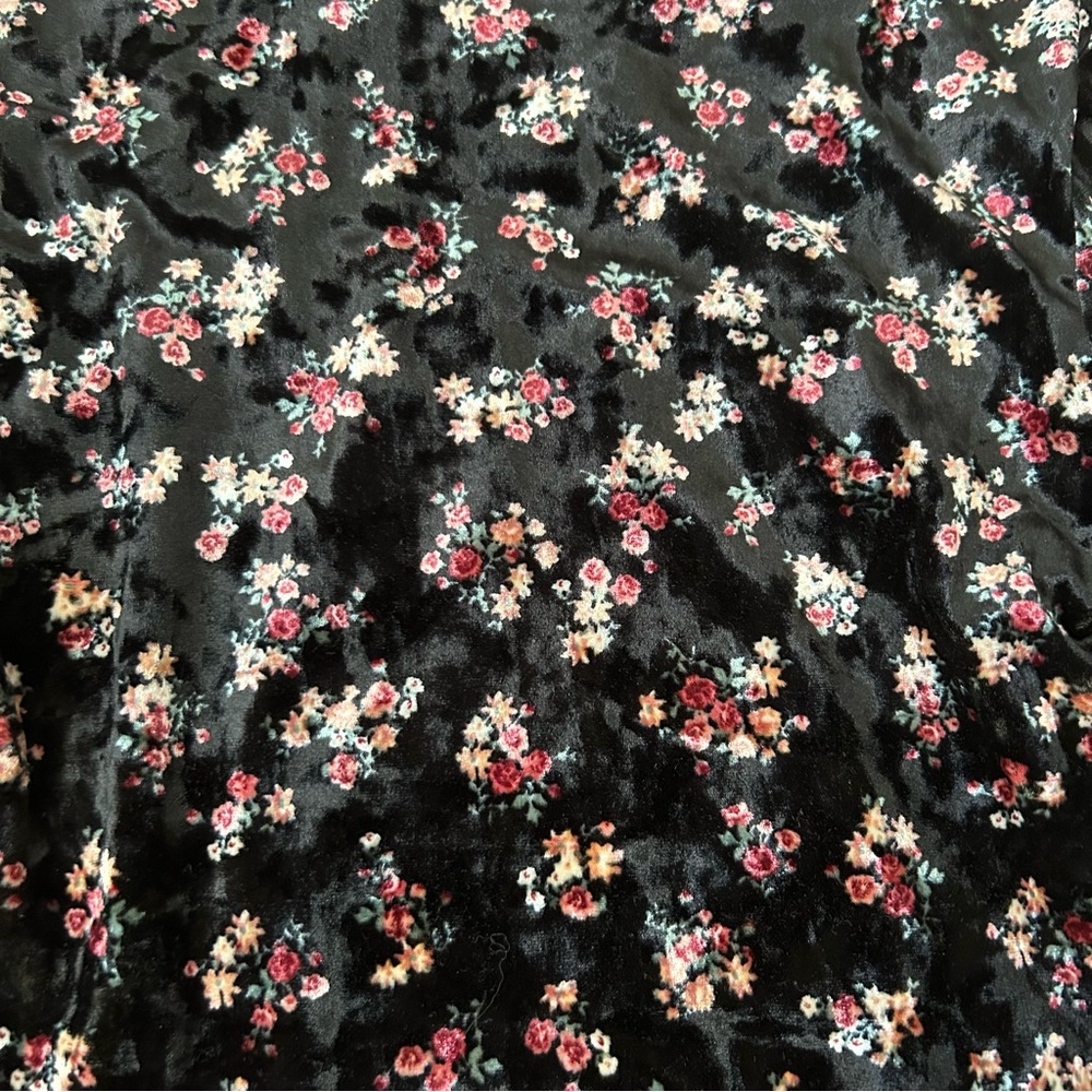 Velour Floral Top - Picture 5 of 5